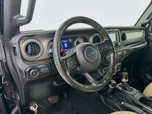 Used 2018 Jeep Wrangler Unlimited Sport S AWD/4WD image 9