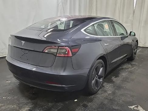 Used 2018 Tesla Model 3 Long Range RWD image 2
