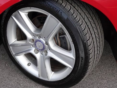 Used 2010 Mercedes-Benz C 300 Sedan image 25