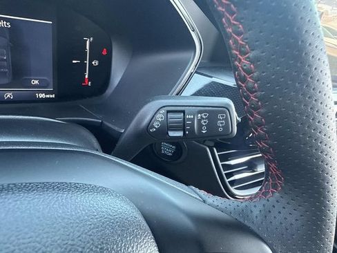 Used 2025 Ford Escape ST-Line Select AWD/4WD image 30