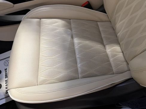 Used 2023 Buick Envision Avenir image 15