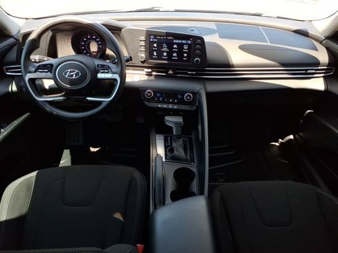 Certified 2023 Hyundai Elantra SEL FWD image 15