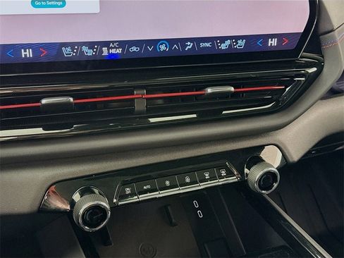 Used 2025 Chevrolet Silverado EV RST image 10