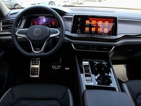 New 2026 Volkswagen Atlas Peak Edition image 23