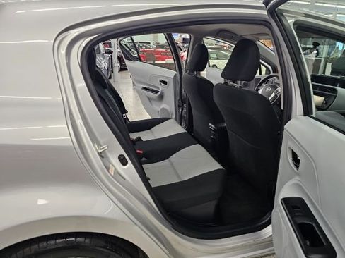 Used 2012 Toyota Prius C One image 31