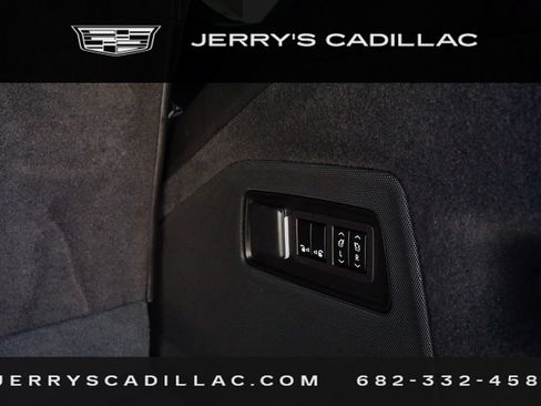 Used 2023 Cadillac Escalade V AWD/4WD image 28