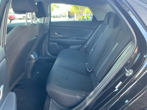 Used 2023 Hyundai Elantra SEL FWD image 15