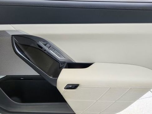 Used 2025 BMW 740i xDrive 740i xDrive image 27