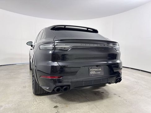 Certified 2022 Porsche Cayenne GTS AWD/4WD image 19
