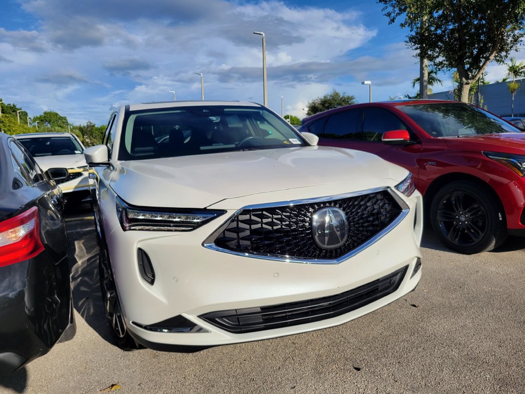 Used 2024 Acura MDX w/ Technology Package FWD image 1