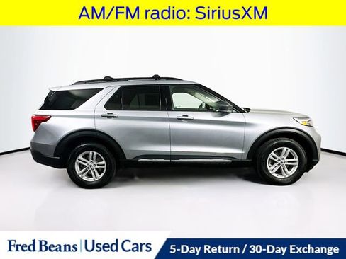 Certified 2022 Ford Explorer XLT w/ Equipment Group 202A image 10