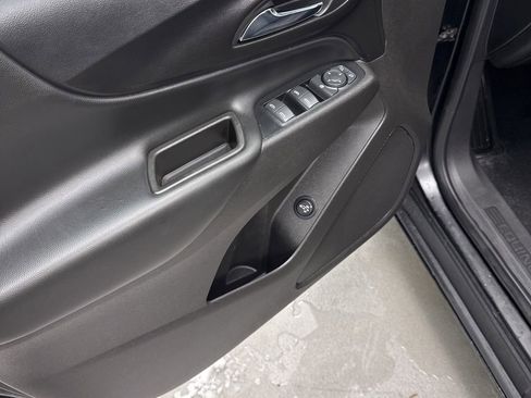 Used 2019 Chevrolet Equinox LT image 14