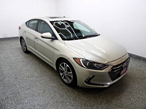 Used 2017 Hyundai Elantra Limited w/ Limited Tech Package 04 image 3