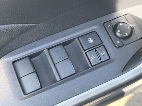 Used 2019 Toyota RAV4 XLE w/ Convenience Package AWD/4WD image 26