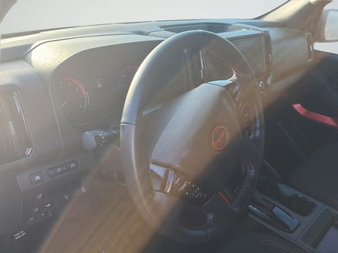 Certified 2025 Nissan Frontier PRO-4X AWD/4WD image 15