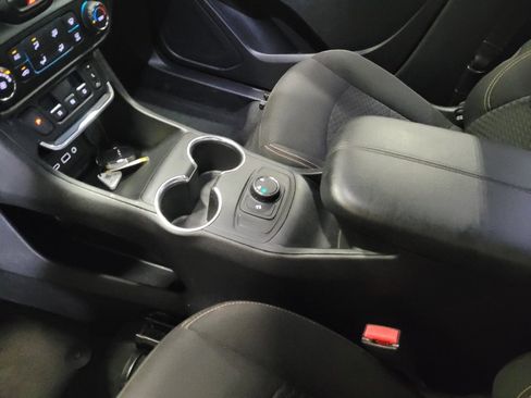 Used 2018 GMC Terrain SLE AWD/4WD image 26