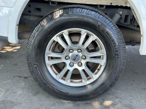 Used 2015 Ford F150 Lariat w/ Equipment Group 501A Mid image 22