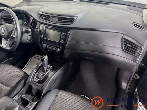 Used 2018 Nissan Rogue SV AWD/4WD image 36
