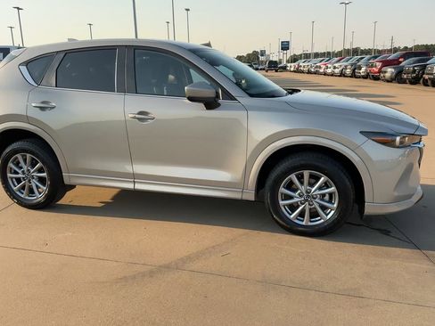 Used 2024 MAZDA CX-5 AWD 2.5 S w/ Select Package image 2