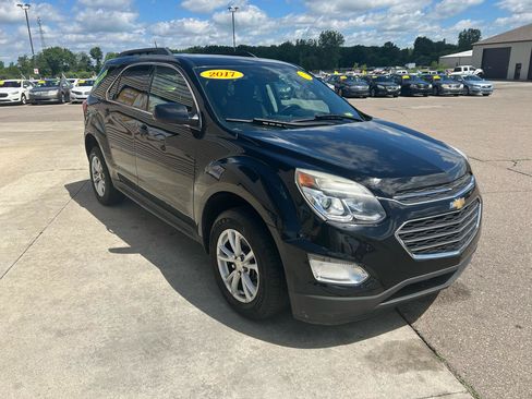Used 2017 Chevrolet Equinox LT w/ Convenience Package FWD image 3