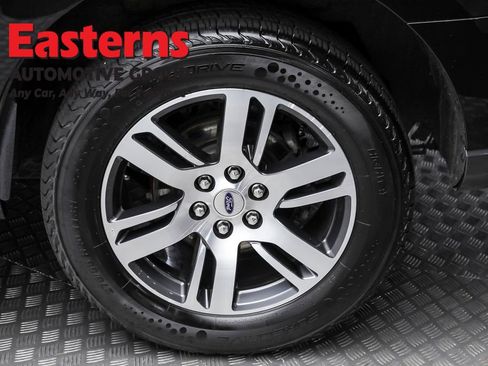 Used 2023 Ford Expedition Limited image 8