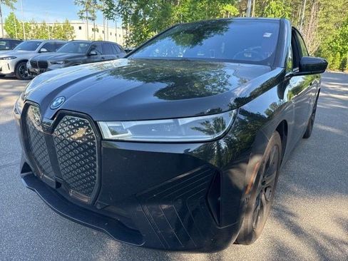 Used 2023 BMW iX xDrive50 w/ Premium Package image 2