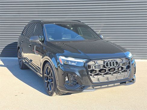 Used 2025 Audi SQ7 Premium Plus image 9