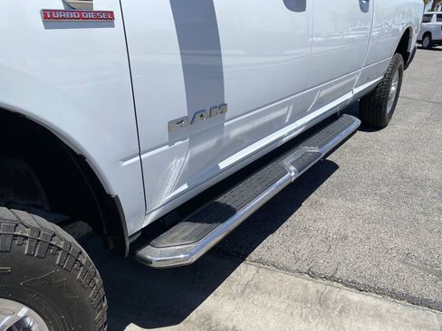 Used 2024 RAM 3500 Big Horn AWD/4WD image 34