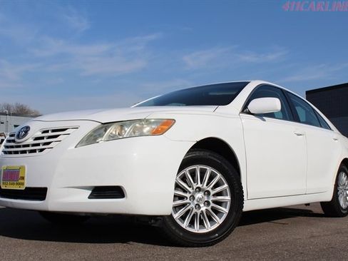 Used 2008 Toyota Camry FWD image 1