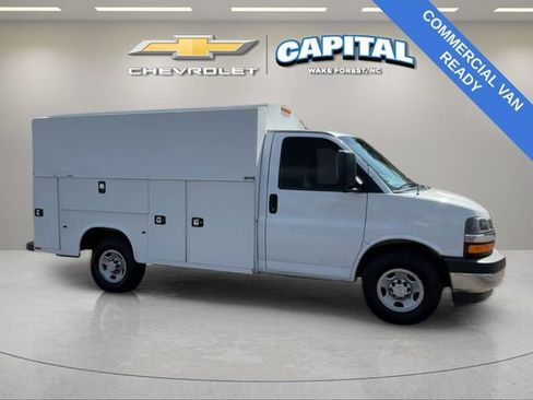 Used 2019 Chevrolet Express 3500 w/ Power Convenience Package RWD image 7