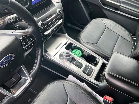 Used 2020 Ford Explorer Limited image 15