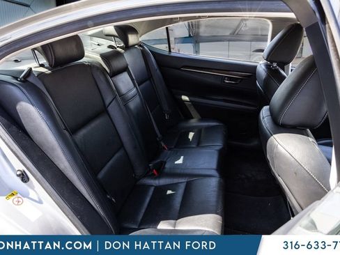 Used 2013 Lexus ES 350 w/ Luxury Pkg FWD image 19