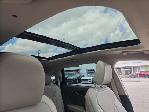 Certified 2023 Lincoln Nautilus Reserve image 29