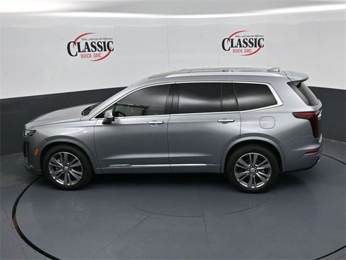 Used 2025 Cadillac XT6 Premium Luxury image 18