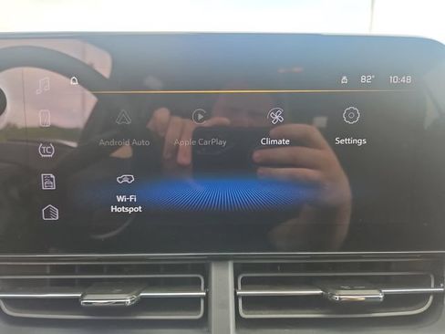 Used 2025 Chevrolet Trax LT FWD image 19