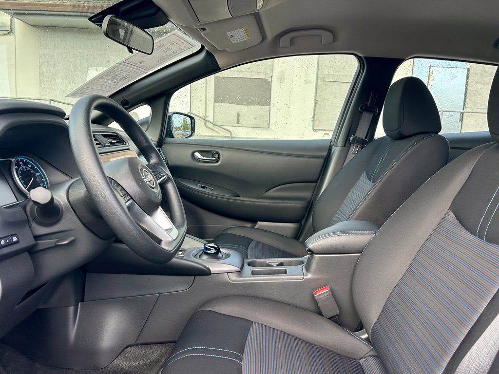 Used 2025 Nissan Leaf S FWD image 10