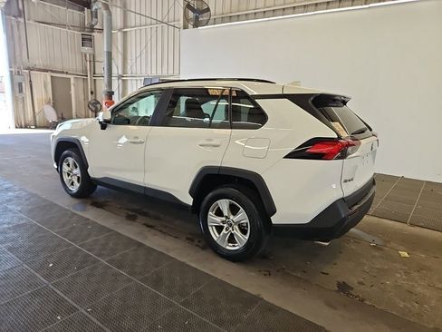 Used 2021 Toyota RAV4 XLE image 2