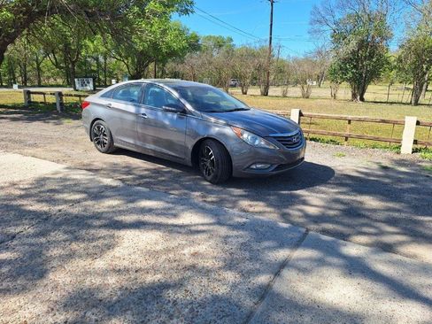 Used 2011 Hyundai Sonata Limited w/ Navigation Pkg 5 image 5