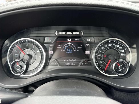Used 2022 RAM 1500 Laramie AWD/4WD image 17