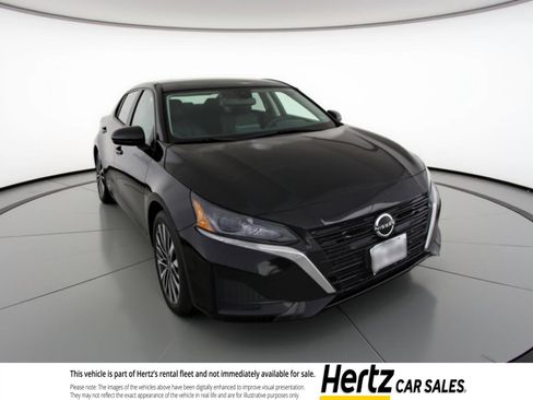 Used 2025 Nissan Altima 2.5 SV FWD image 1