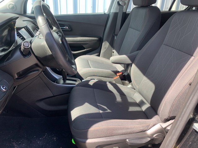Used 2020 Chevrolet Trax LT AWD/4WD image 11