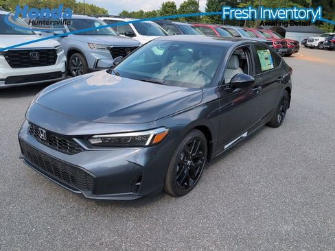 Used 2025 Honda Civic Sport image 4