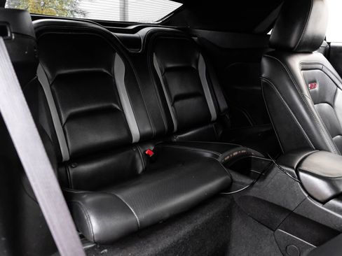 Used 2019 Chevrolet Camaro SS image 40