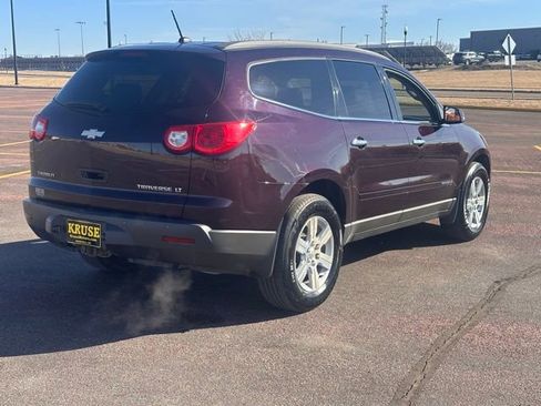 Used 2009 Chevrolet Traverse LT image 3