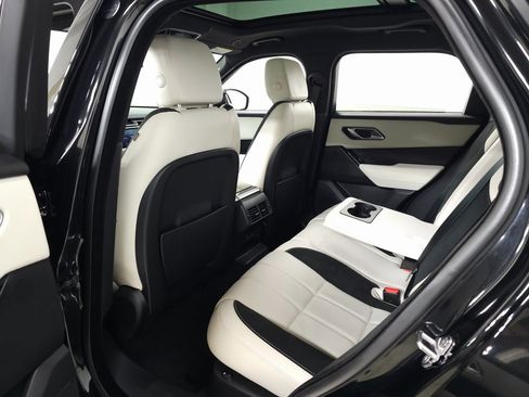 Used 2023 Land Rover Range Rover Velar R-Dynamic S image 33