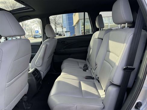 Certified 2023 Honda Passport EX-L image 9