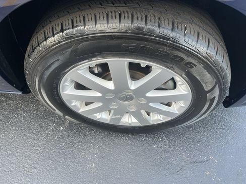 Used 2016 Chrysler Town & Country Touring FWD image 52