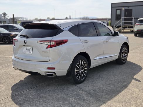 Used 2025 Acura RDX w/Advance Package image 4