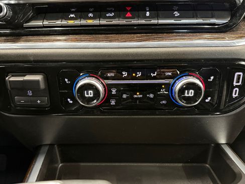 Used 2024 GMC Sierra 1500 Elevation AWD/4WD image 19