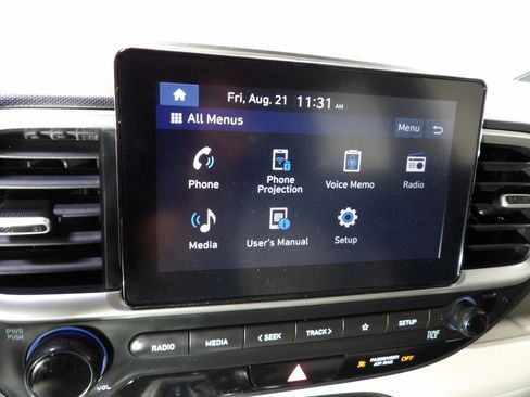 Used 2025 Hyundai Venue SEL FWD image 16